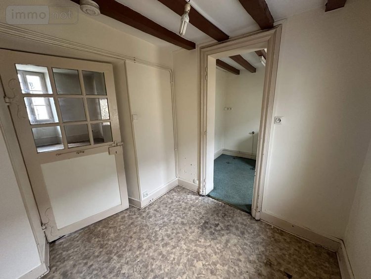 Immeuble a vendre Vernantes 49390 Maine-et-Loire 150 m2  105004 euros