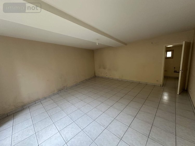 Immeuble a vendre Vernantes 49390 Maine-et-Loire 150 m2  105004 euros