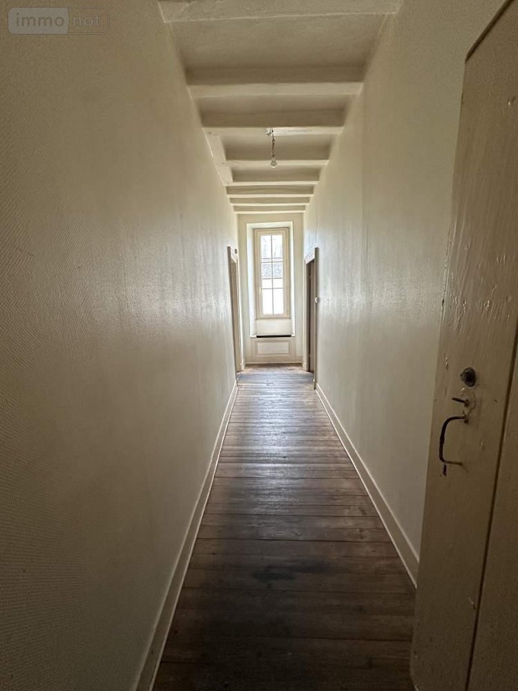 Immeuble a vendre Vernantes 49390 Maine-et-Loire 150 m2  105004 euros