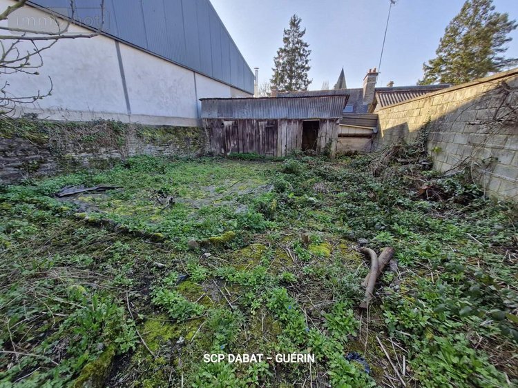 Immeuble a vendre Saint-Hilaire-du-Harcouët 50600 Manche 177 m2  184450 euros