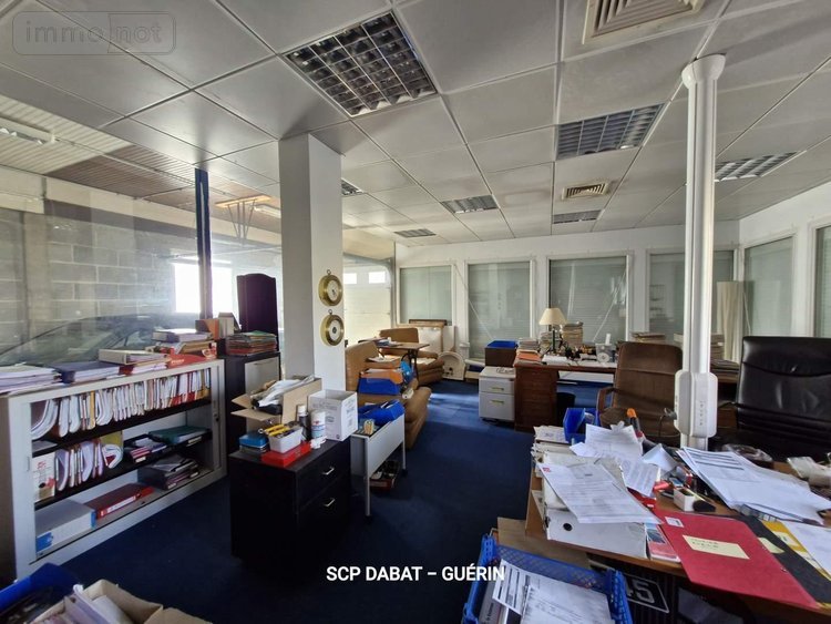 Fonds et murs commerciaux a vendre Isigny-le-Buat 50540 Manche 905 m2  337280 euros