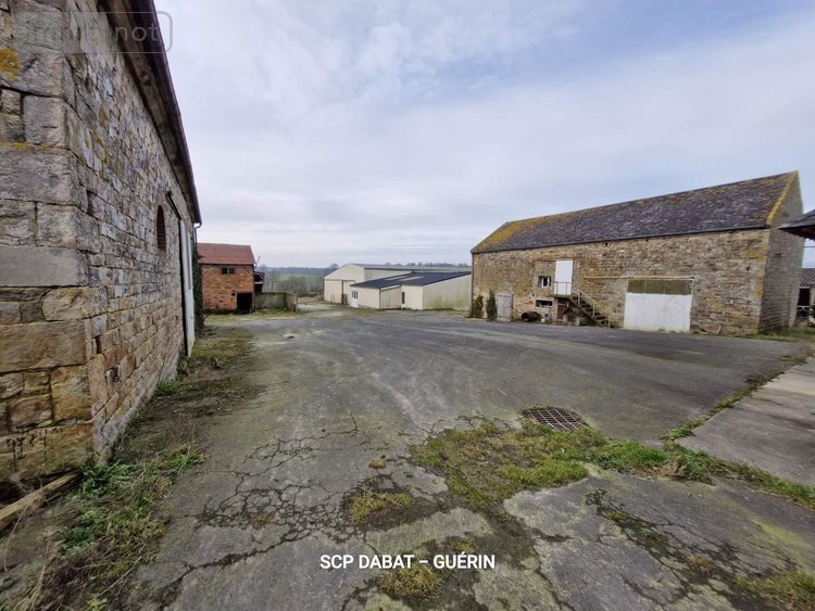 propriete a vendre Domfront-en-Poiraie 61700 Orne 169 m2 6 pièces 421600 euros