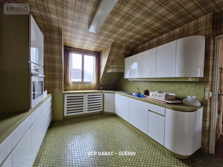 Immeuble a vendre Saint-Hilaire-du-Harcouët 50600 Manche 440 m2  274040 euros