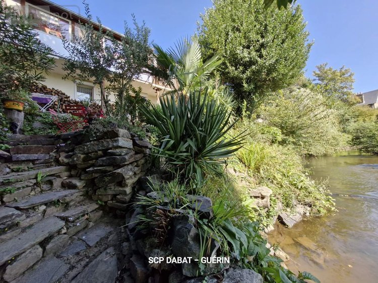 Maison a vendre Saint-Hilaire-du-Harcouët 50600 Manche 131 m2 4 pièces 242420 euros