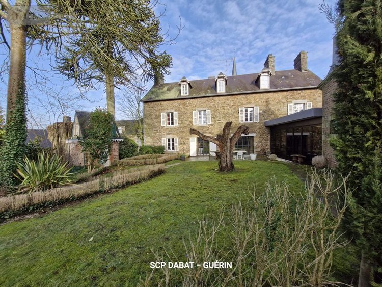 Maison a vendre Fougerolles-du-Plessis 53190 Mayenne 361 m2 12 pièces 474300 euros