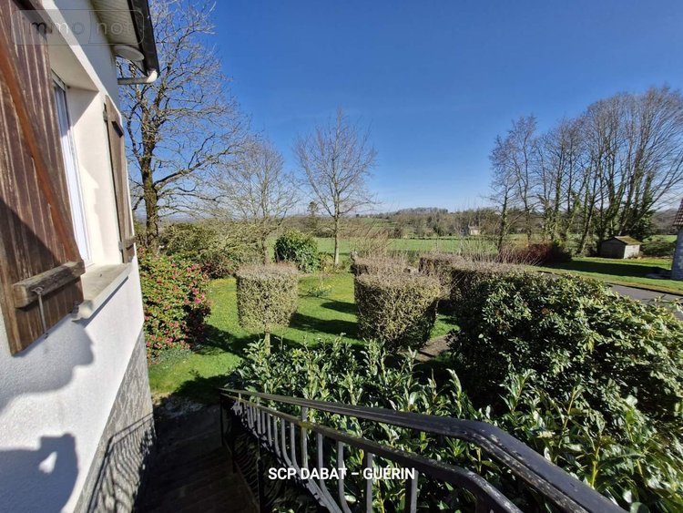 Maison a vendre Saint-Hilaire-du-Harcouët 50600 Manche 141 m2 5 pièces 152830 euros