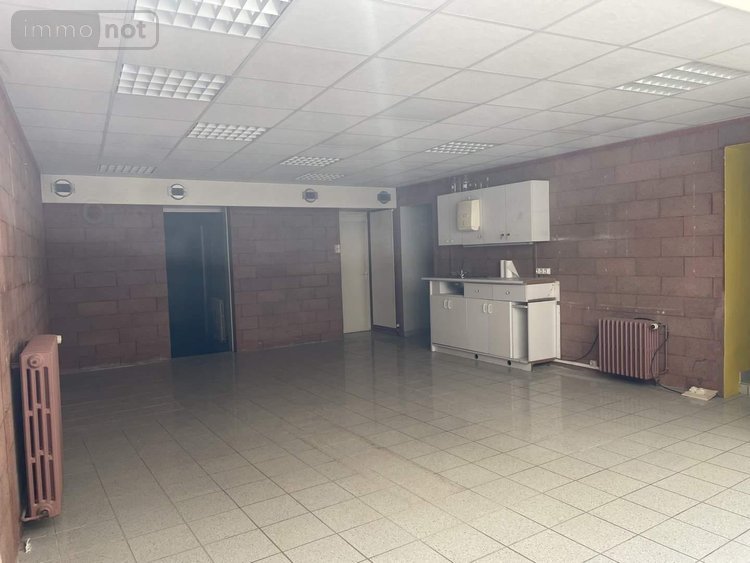 Location fonds et murs commerciaux Sézanne 51120 Marne 150 m2  1500 euros