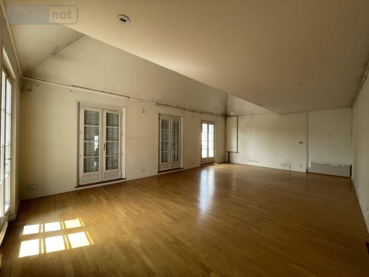 Location fonds et murs commerciaux Sézanne 51120 Marne 150 m2  1500 euros