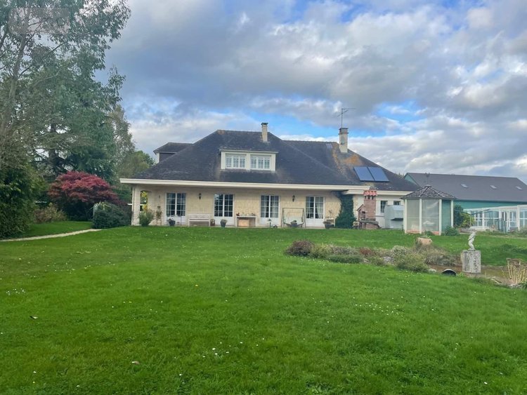 Maison a vendre Mayenne 53100 Mayenne 214 m2 8 pièces 445050 euros