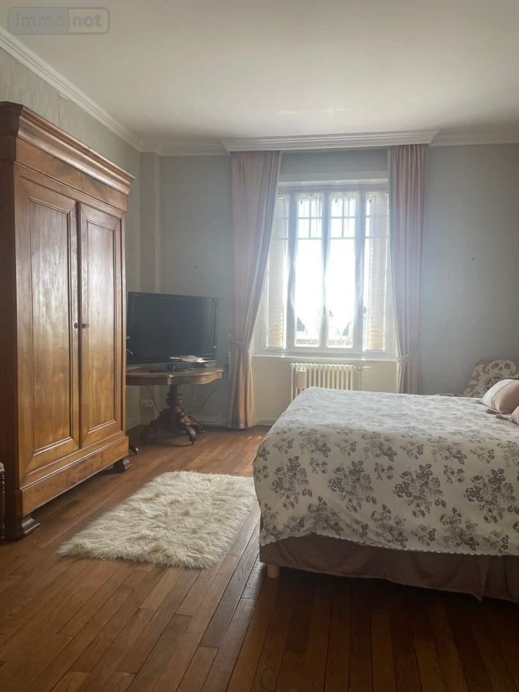 Maison a vendre Mayenne 53100 Mayenne 260 m2 13 pièces 372600 euros