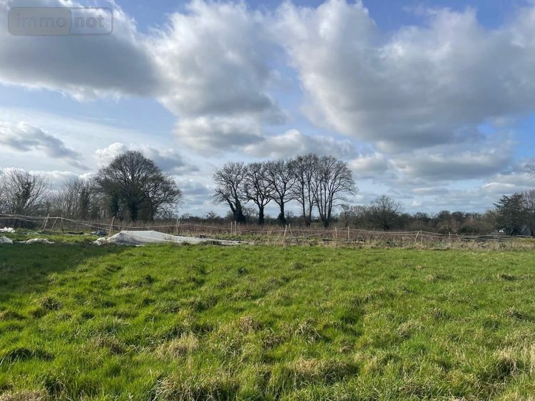 Bien agricole a vendre Aron 53440 Mayenne  84000 euros