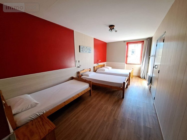 Fonds et murs commerciaux a vendre La Selle-Craonnaise 53800 Mayenne 733 m2  622800 euros