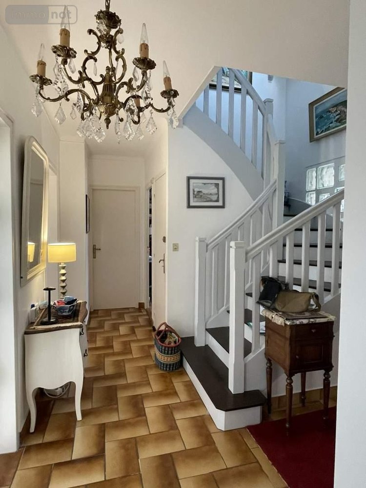 Maison a vendre Questembert 56230 Morbihan 184 m2 7 pièces 436800 euros