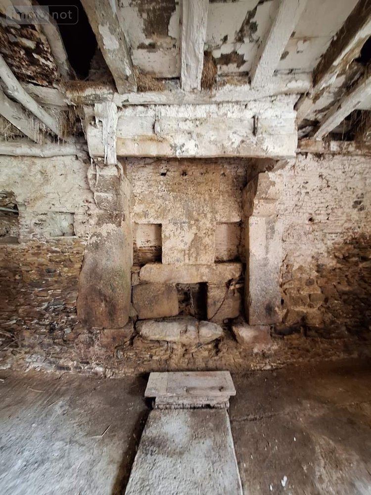 Bien agricole a vendre Ménéac 56490 Morbihan 100 m2  37200 euros