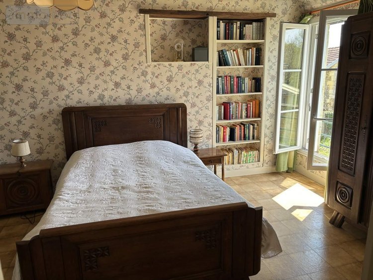 Maison a vendre Loir en Vallée 72340 Sarthe 260 m2  208400 euros