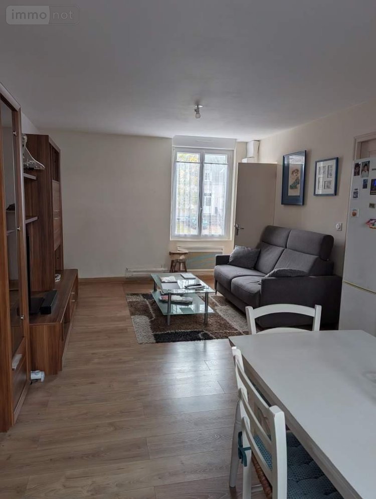 Location maison Bessé-sur-Braye 72310 Sarthe 58 m2 2 pièces 350 euros