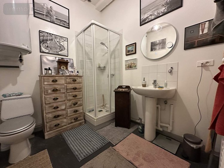 Fonds et murs commerciaux a vendre La Chartre-sur-le-Loir 72340 Sarthe 128 m2  231000 euros