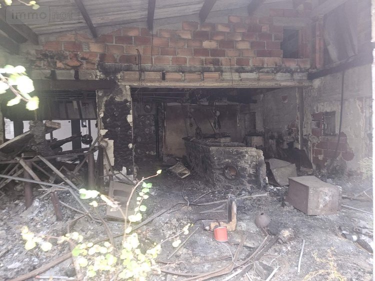 Fonds et murs commerciaux a vendre Luceau 72500 Sarthe 614 m2  189000 euros