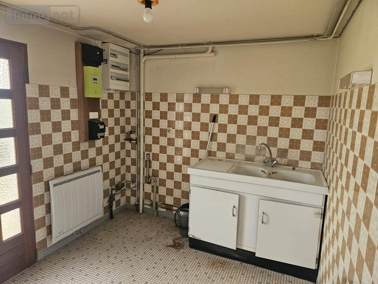 Maison a vendre La Chartre-sur-le-Loir 72340 Sarthe 118 m2 9 pièces 127200 euros