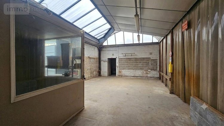 Fonds et murs commerciaux a vendre Saint-Saëns 76680 Seine-Maritime 200 m2  177300 euros