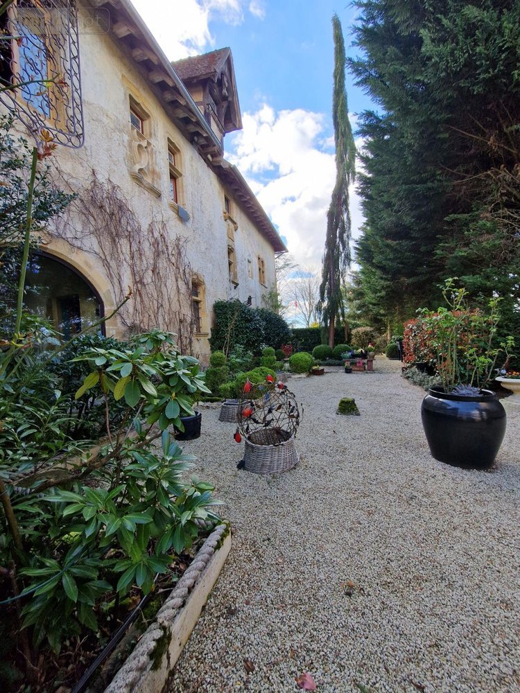 propriete a vendre Charolles 71120 Saône-et-Loire 400 m2 11 pièces 750000 euros