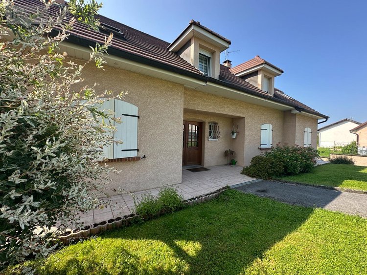 propriete a vendre Jouhe 39100 Jura 350 m2 13 pièces 397000 euros