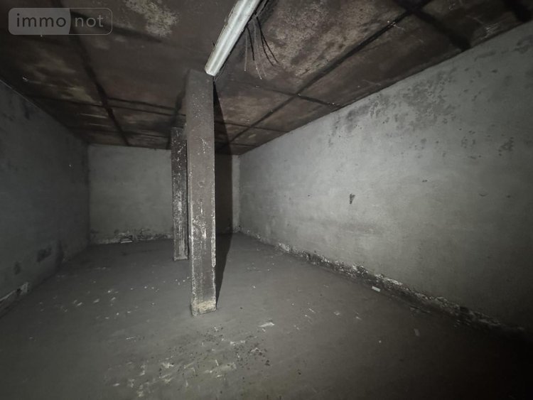 Fonds et murs commerciaux a vendre Cambrai 59400 Nord 750 m2  314400 euros