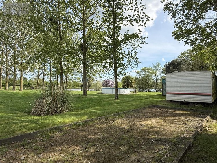 Terrains de loisirs bois etangs a vendre Beaupréau-en-Mauges 49600 Maine-et-Loire 10417 m2  63000 euros