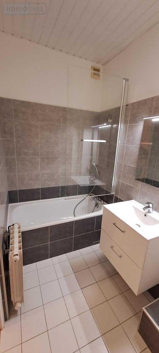 Location maison Camon 80450 Somme 64 m2  700 euros