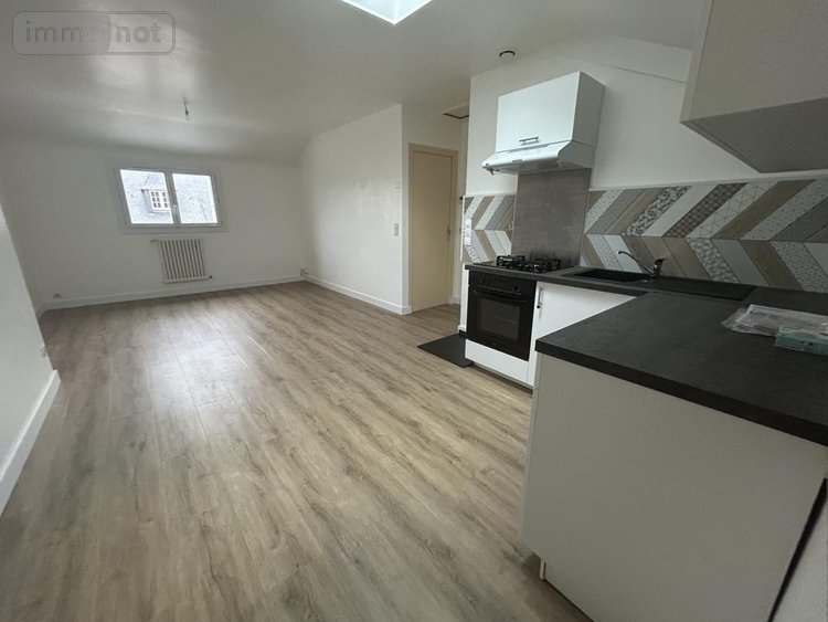 Location appartement Yffiniac 22120 Côtes-d'Armor 50 m2  540 euros