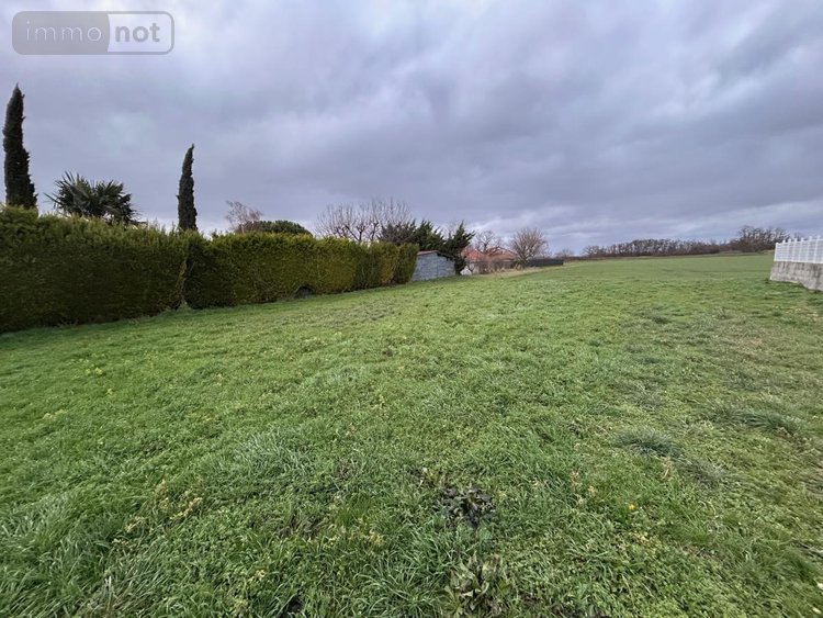 Terrain a batir a vendre Les Martres-d'Artière 63430 Puy-de-Dôme 638 m2  108000 euros