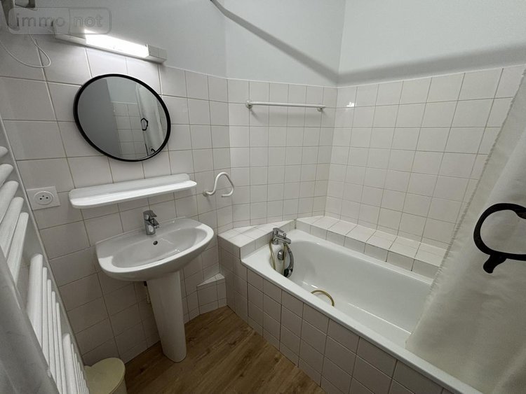 Location appartement Laval 53000 Mayenne 44 m2 2 pièces 550 euros
