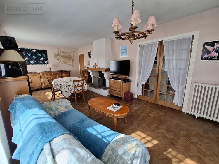 Maison a vendre Saintes 17100 Charente-Maritime 106 m2 5 pièces 218233 euros