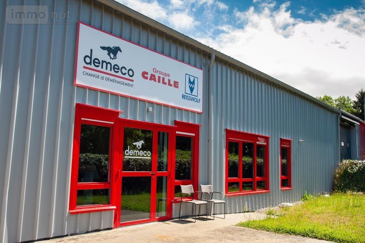 Fonds et murs commerciaux a vendre Auxerre 89000 Yonne 865 m2  549997 euros