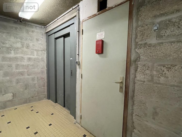 Fonds et murs commerciaux a vendre Locminé 56500 Morbihan 290 m2  230080 euros