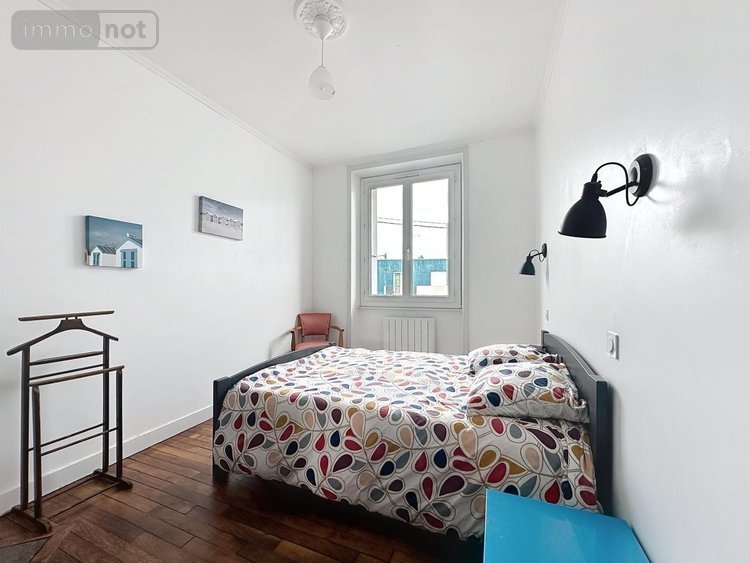 Immeuble a vendre Riantec 56670 Morbihan 183 m2  374400 euros