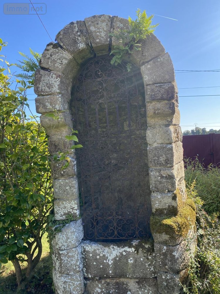 Maison a vendre Ploëzal 22260 Côtes-d'Armor 304 m2  714000 euros