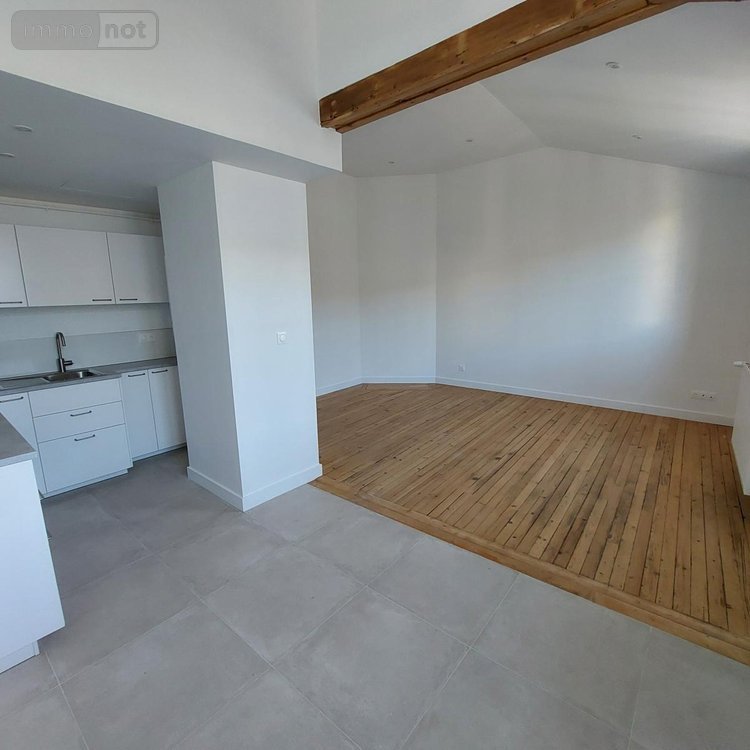 Location appartement Reims 51100 Marne 43 m2 2 pièces 740 euros