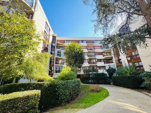 Appartement a vendre Le Chesnay-Rocquencourt 78150 Yvelines 80 m2 4 pièces 420000 euros