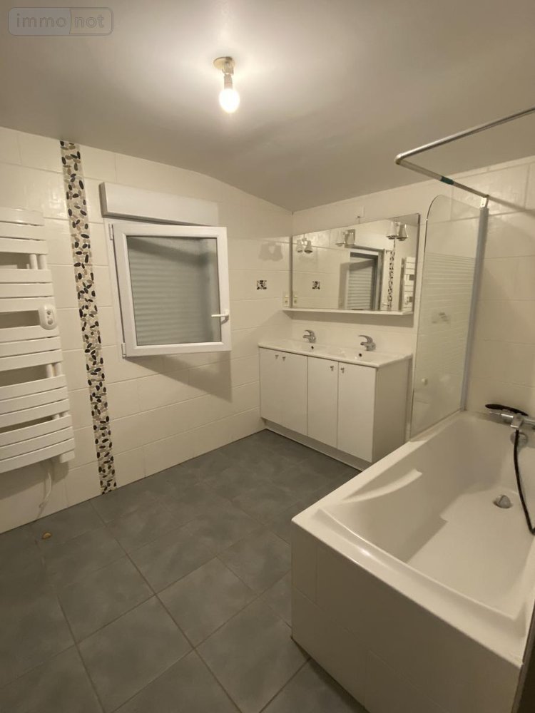 Location maison La Motte 22600 Côtes-d'Armor 124 m2 4 pièces 940 euros