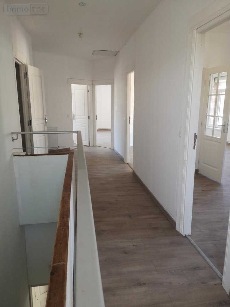 Location fonds et murs commerciaux Cambrai 59400 Nord 222 m2  1500 euros