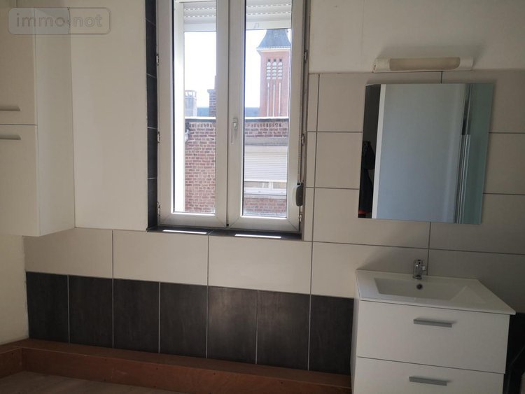 Location fonds et murs commerciaux Cambrai 59400 Nord 222 m2  1500 euros