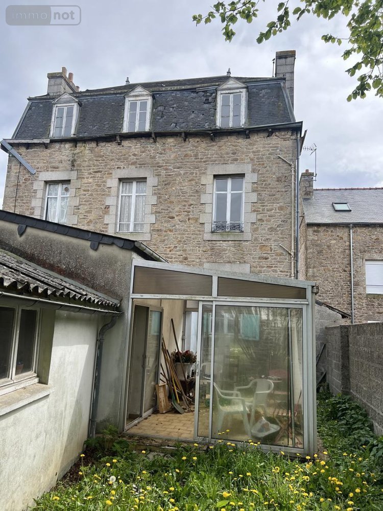 Maison a vendre Guingamp 22200 Côtes-d'Armor 243 m2 10 pièces 179512 euros