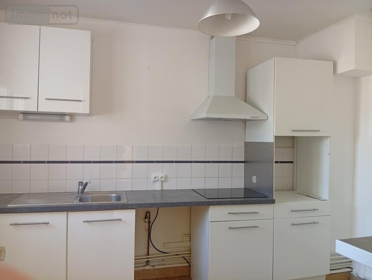 Location appartement Reims 51100 Marne 61 m2 3 pièces 630 euros
