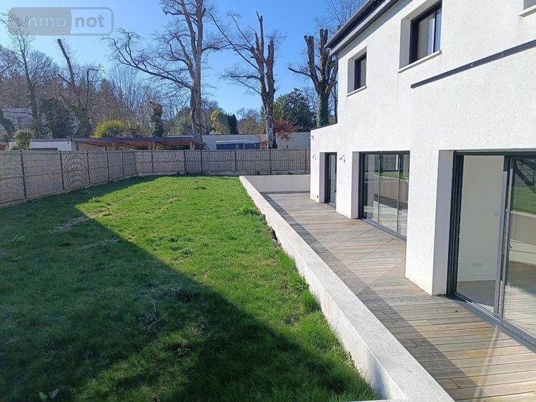 Location maison Caudan 56850 Morbihan 138 m2  2000 euros