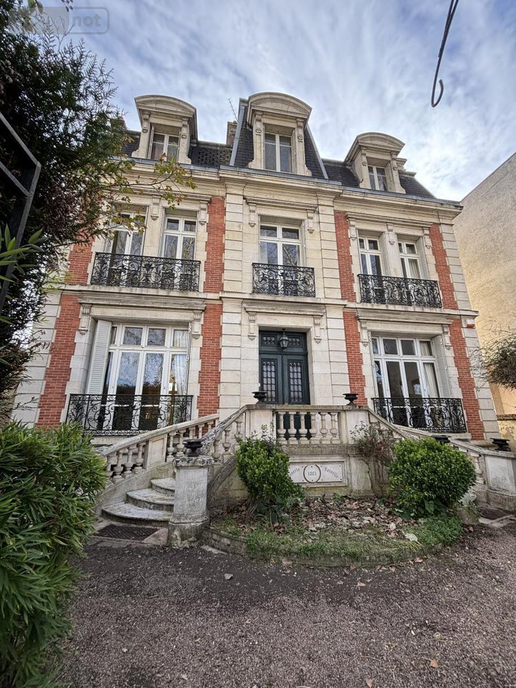 Maison a vendre Bourges 18000 Cher 345 m2 13 pièces 440000 euros