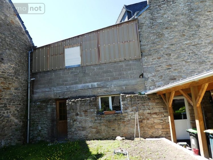 Immeuble a vendre Bubry 56310 Morbihan 400 m2  241600 euros