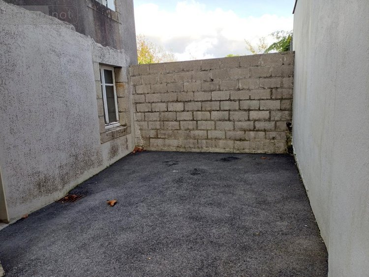 Immeuble a vendre Meslan 56320 Morbihan 158 m2  152785 euros