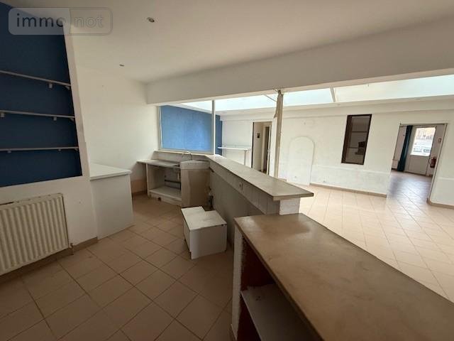 Fonds et murs commerciaux a vendre Orbec 14290 Calvados 175 m2  73800 euros