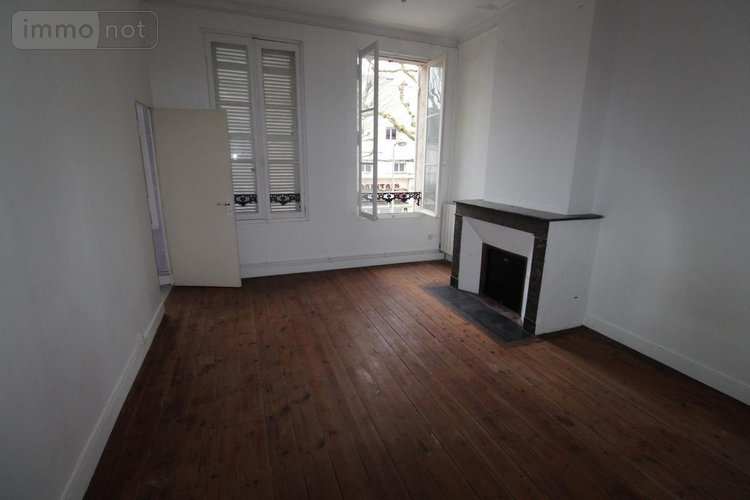 Immeuble a vendre Saintes 17100 Charente-Maritime 85 m2  236070 euros